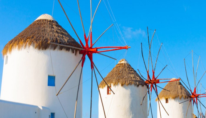 mykonos-island-photo-home-night-day-life-tropicana-windmills-700x400